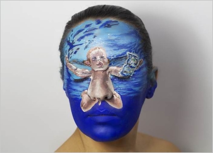 Боди-арт на лице художницы Натали Шарп
