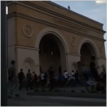 Массовая драка таксистов в Москве видео