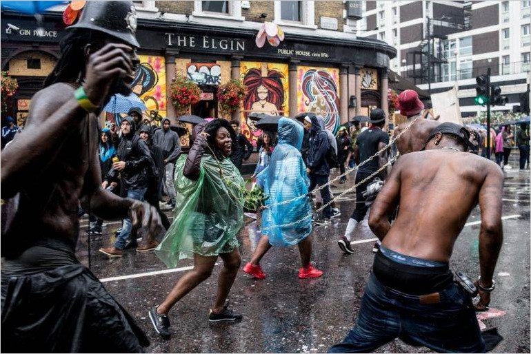 Как отпраздновали карнавал Ноттинг-Хилл в Англии 2018 фото