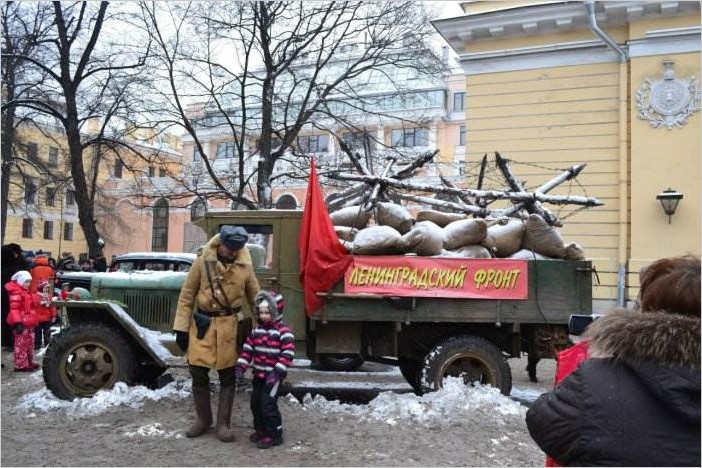 Улица Жизни. Экспозиция к годовщине блокады Ленинграда