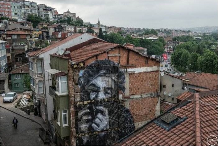 Граффити в Стамбуле от художника JR. «Морщины города» (Wrinkles of the City)