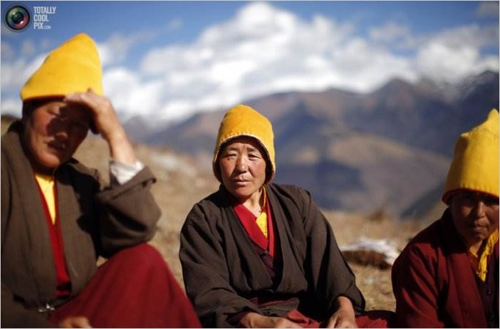 Тибетские  монахи. Буддизм часть вторая