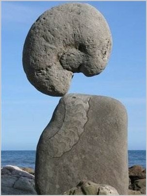 Адриан Грей скульптура из камня