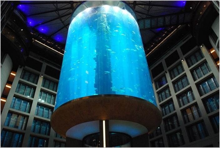 Аквариум Aquadom в отеле Radisson Blu