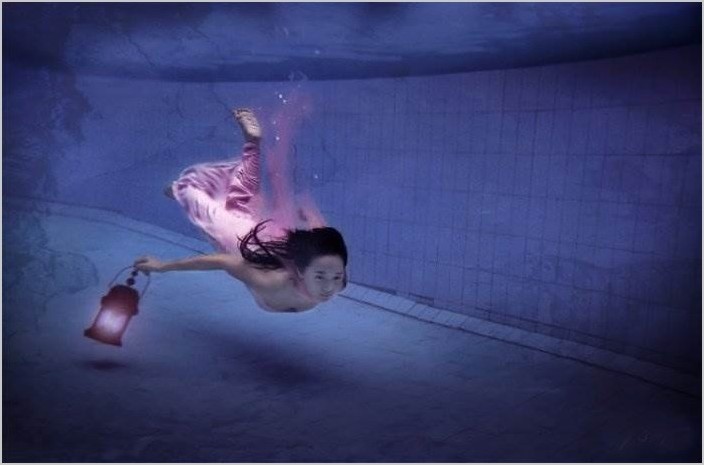 Девушки под водой фото от Kenvin Pinardy