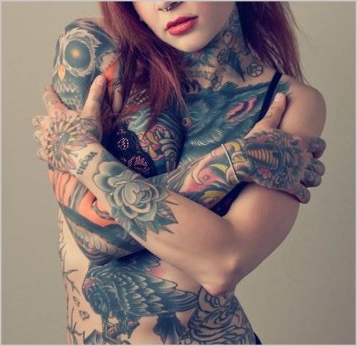 Девушки с татуировками (15 фото)