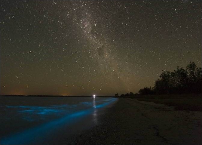 Фотограф Phil Hart. Гипселенд — озеро, которое светится