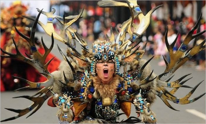 Индонезийский карнавал моды «Jember Fashion Carnaval»