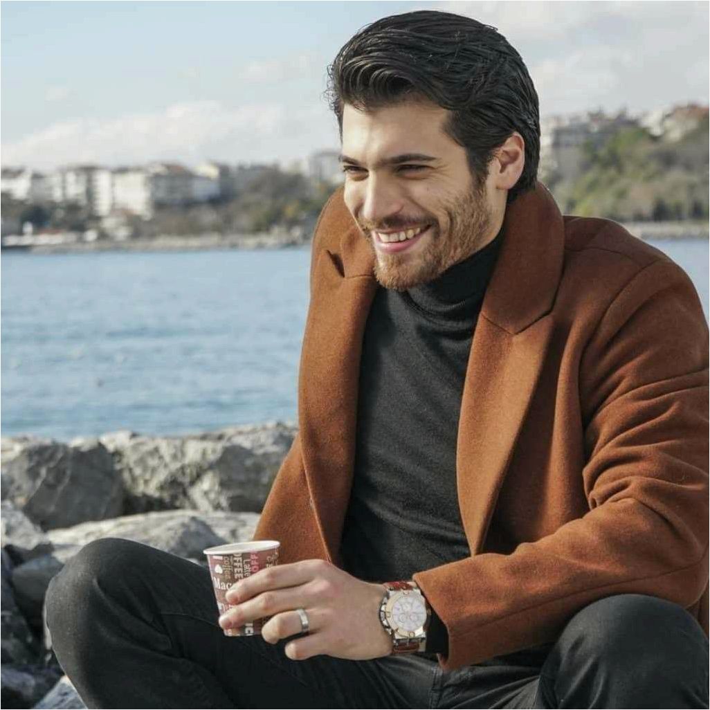 Секреты жизни турецких актеров: расскажем всё о любви, дружбе и карьере знаменитостей!
