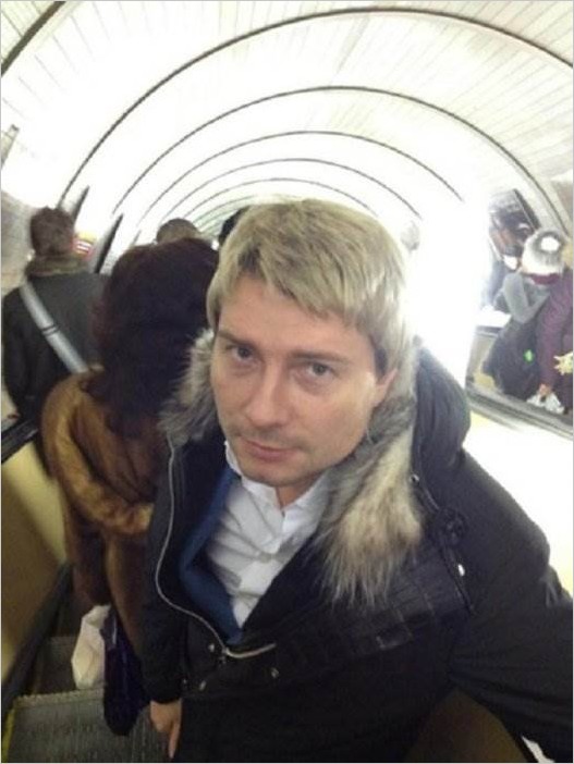 Российские знаменитости в метро (15 фото)