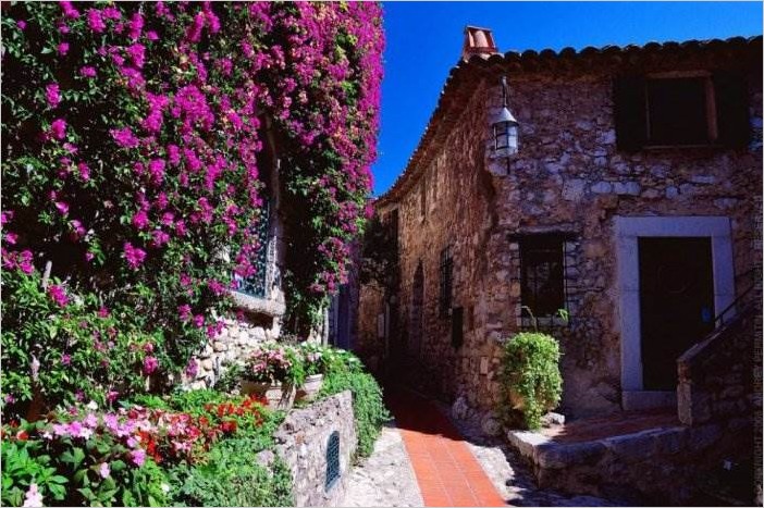 Французская деревня Эз (Eze village) красивое фото