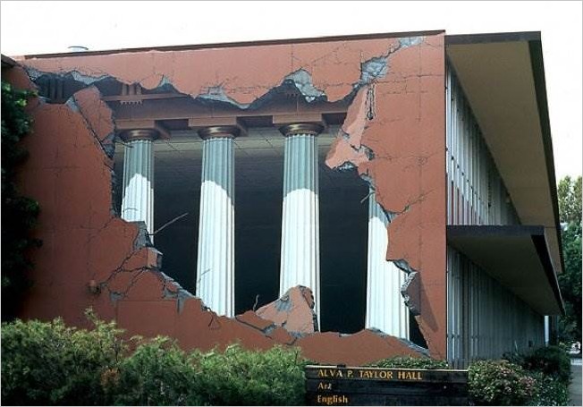 M.U.R.I.R.S оптические иллюзии на зданиях