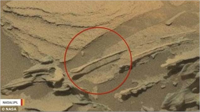 На Марсе нашли ложку фото