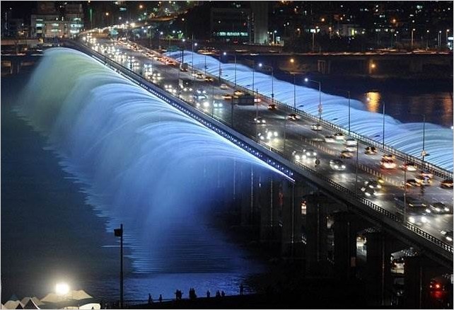 Мост фонтан Банпо. Сеул