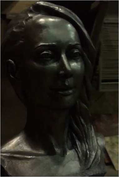 Памятник Жанны Фриске фото