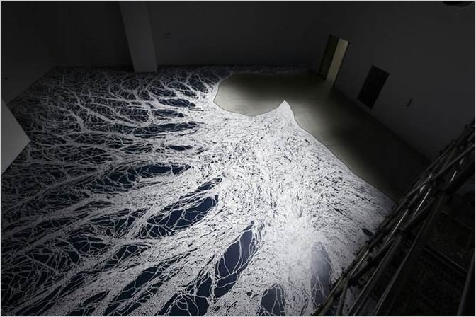 Motoi Yamamoto рисунки-инсталляции из соли