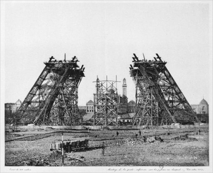 Строительство Эйфелевой башни в фотографиях