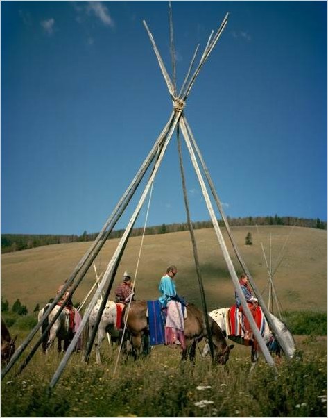 Индейцы и лошади. Фотограф Erika Larsen
