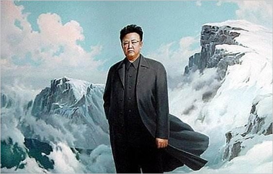 Ким Чен Ир на плакатах КНДР